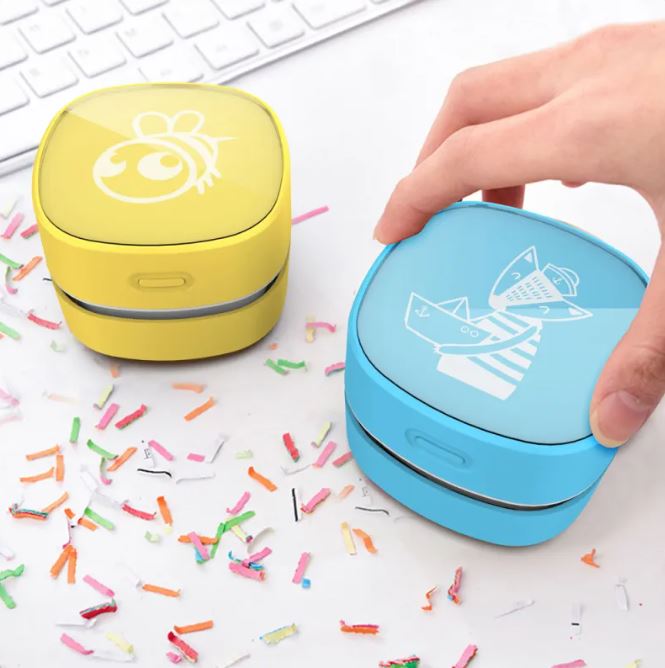 Key Clean 03. Portable Mini USB Desk & Computer /  Keyboard Cleaner